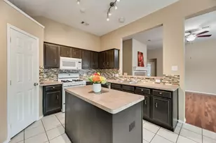 9300 Warren Dr, McKinney, TX 75071 - Photo 4