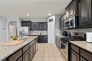 9124 Golden Hollow Ln, Fort Worth, TX 76179 - Photo 8