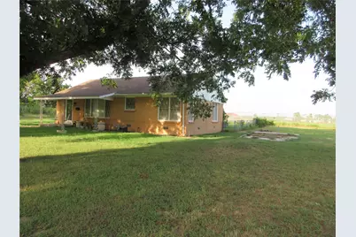 704 Wabash Street #1, Marlin, TX 76661 - Photo 1