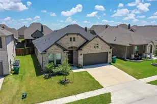 825 Allison Dr, Fate, TX 75087 - Photo 2