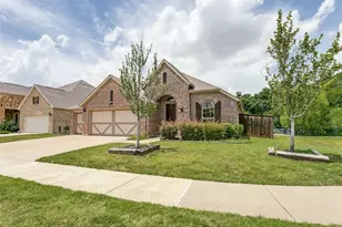 208 Northern Star Ct, Little Elm, TX 75068 - Photo 2