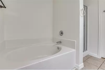 1122 Mazourka Drive, Arlington, TX 76001 - Photo 12