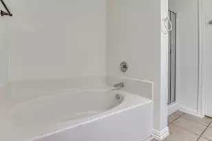 1122 Mazourka Dr, Arlington, TX 76001 - Photo 12