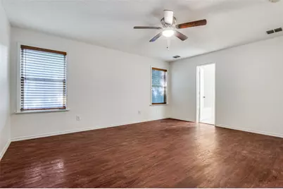 1122 Mazourka Drive, Arlington, TX 76001 - Photo 10