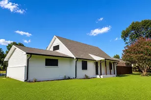519 Clearwater Rd, Grand Saline, TX 75140 - Photo 2