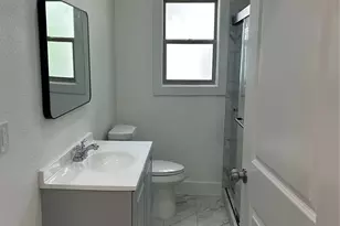 600 E Robert St, Fort Worth, TX 76104 - Photo 6
