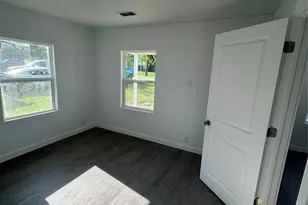 606 W Wolfe St, Grand Saline, TX 75140 - Photo 14