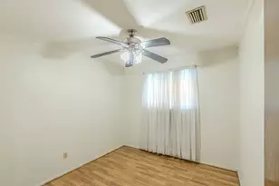 3029 Esters Ct, Irving, TX 75062 - Photo 12