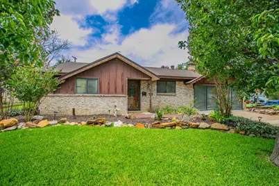 3029 Esters Court, Irving, TX 75062 - Photo 2