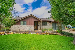 3029 Esters Ct, Irving, TX 75062 - Photo 2