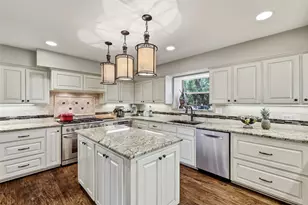 2930 Peninsula Dr, Grapevine, TX 76051 - Photo 8