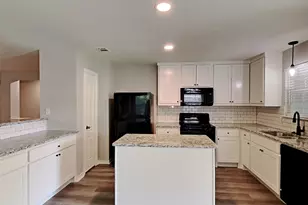 2161 Lone Pecan Dr, Mesquite, TX 75181 - Photo 2