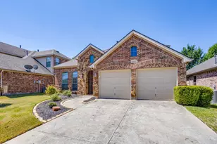 7023 Beacon Dr, Grand Prairie, TX 75054 - Photo 2