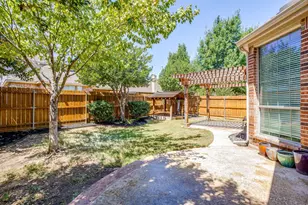 7023 Beacon Dr, Grand Prairie, TX 75054 - Photo 36
