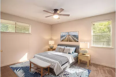 1206 Farnham Court E, Irving, TX 75062 - Photo 12