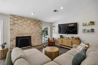 2732 Bay Meadows Circle, Farmers Branch, TX 75234 - Photo 6