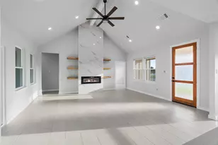 548 Highview Ct, Godley, TX 76044 - Photo 4