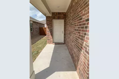 1640 Hossler Trail, Fort Worth, TX 76052 - Photo 2