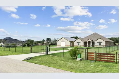 6797 Bridle Bit Trail, Fort Worth, TX 76135 - Photo 2