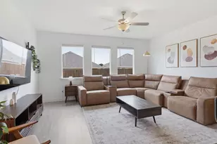 326 Texas Trl, Justin, TX 76247 - Photo 4
