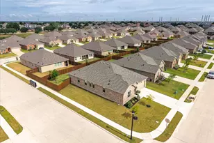 326 Texas Trl, Justin, TX 76247 - Photo 38