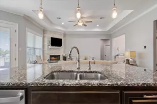 205 Fox Run Ln, Robinson, TX 76706 - Photo 14