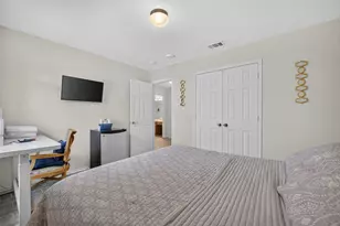 119 Matamoros St, Grand Prairie, TX 75051 - Photo 10