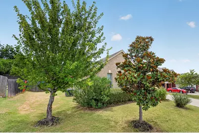 119 Matamoros Street, Grand Prairie, TX 75051 - Photo 4