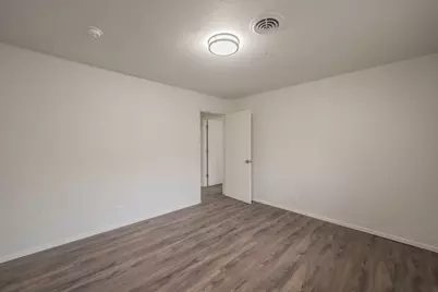 2021 Glenhaven, Haltom City, TX 76117 - Photo 12