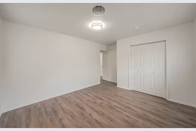 2021 Glenhaven, Haltom City, TX 76117 - Photo 8