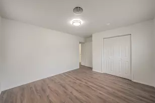 2021 Glenhaven, Haltom City, TX 76117 - Photo 8