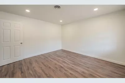 2021 Glenhaven, Haltom City, TX 76117 - Photo 2