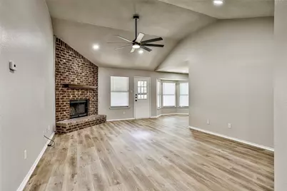 813 Bristol Avenue, Saginaw, TX 76179 - Photo 4