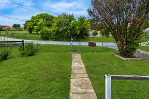 2714 Kavasar Dr, Dallas, TX 75241 - Photo 22