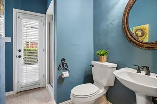 7501 Sweetgum Dr, Irving, TX 75063 - Photo 10