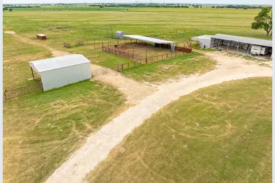 1010 County Road 382, Era, TX 76238 - Photo 26
