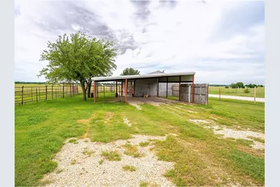 1010 County Road 382, Era, TX 76238 - Photo 20