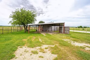 1010 Co Rd 382, Era, TX 76238 - Photo 20