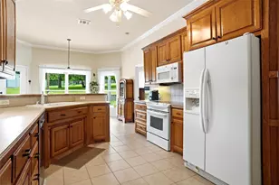 114 Bolivar Dr, Weatherford, TX 76085 - Photo 8
