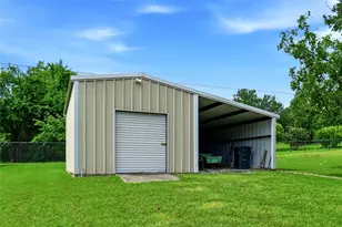 114 Bolivar Dr, Weatherford, TX 76085 - Photo 22