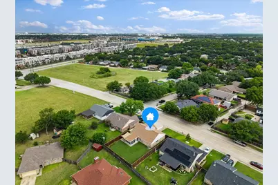 829 W Crossland Boulevard, Grand Prairie, TX 75052 - Photo 38