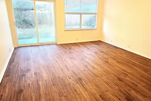 1802 Berkeley Dr, Glenn Heights, TX 75154 - Photo 6