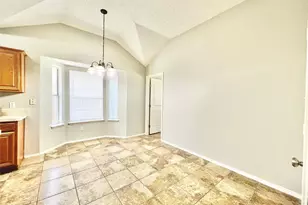 2210 Green Mere Dr, Arlington, TX 76001 - Photo 6