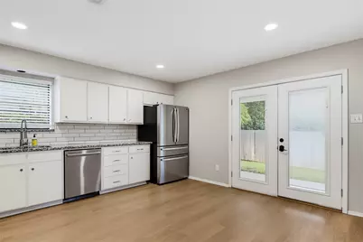 54 Legend Road, Benbrook, TX 76132 - Photo 14
