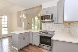 923 Kathryn Dr, Lewisville, TX 75067 - Photo 6
