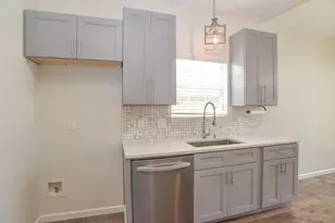 923 Kathryn Dr, Lewisville, TX 75067 - Photo 8
