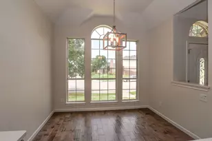 923 Kathryn Dr, Lewisville, TX 75067 - Photo 12