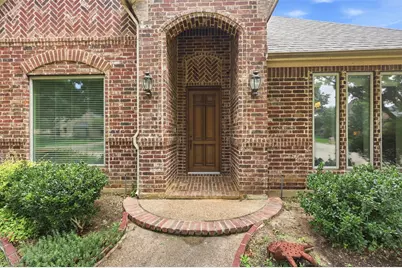 600 Hickory Court, Hurst, TX 76054 - Photo 2