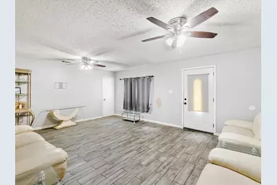 706 N Carrier Parkway, Grand Prairie, TX 75050 - Photo 8