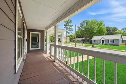705 E Austin Street, Paris, TX 75460 - Photo 2